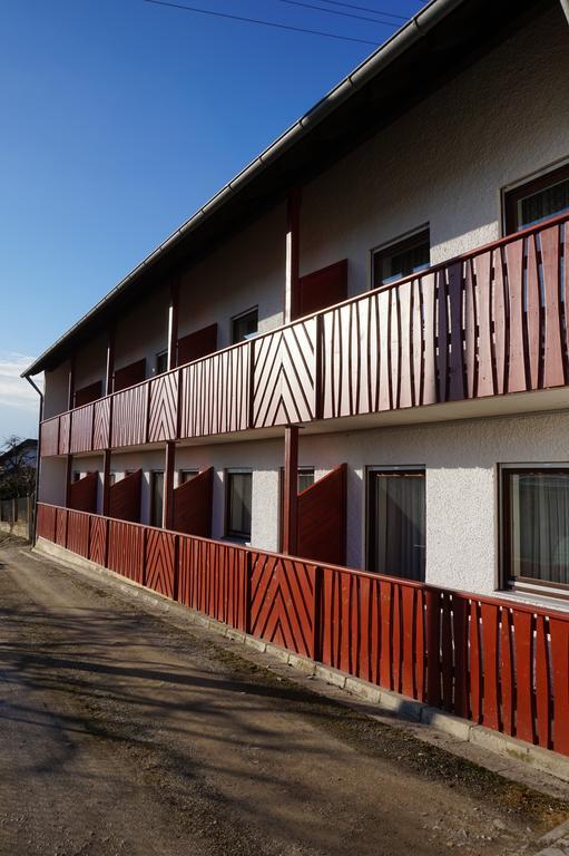 Pension-Metzgerei Hofer Inning am Holz ภายนอก รูปภาพ